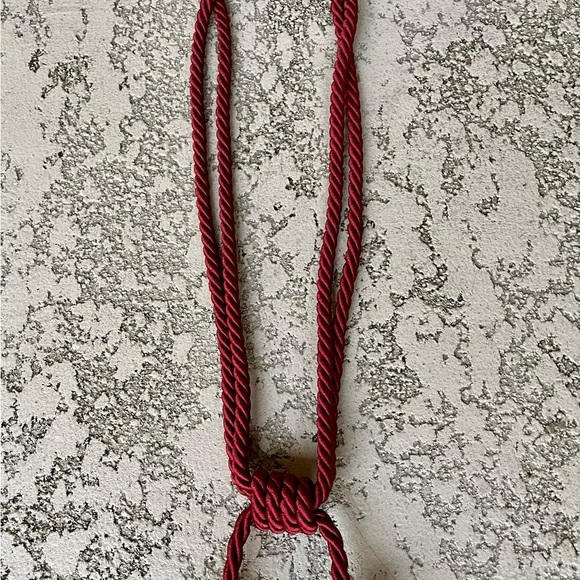 Elegant Burgundy Decorative Tassel with Antique Gold Cap - Picture 8 of 9
